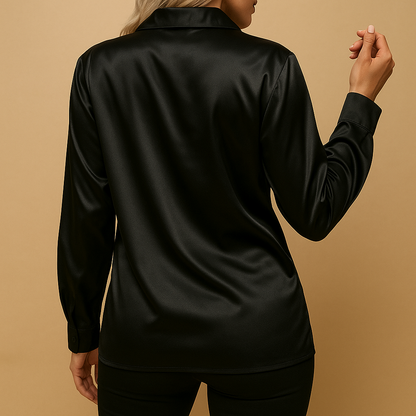 Timeless elegant blouse for women with classic collar and lightweight fabric, ideal for workdays or casual outings year-round.