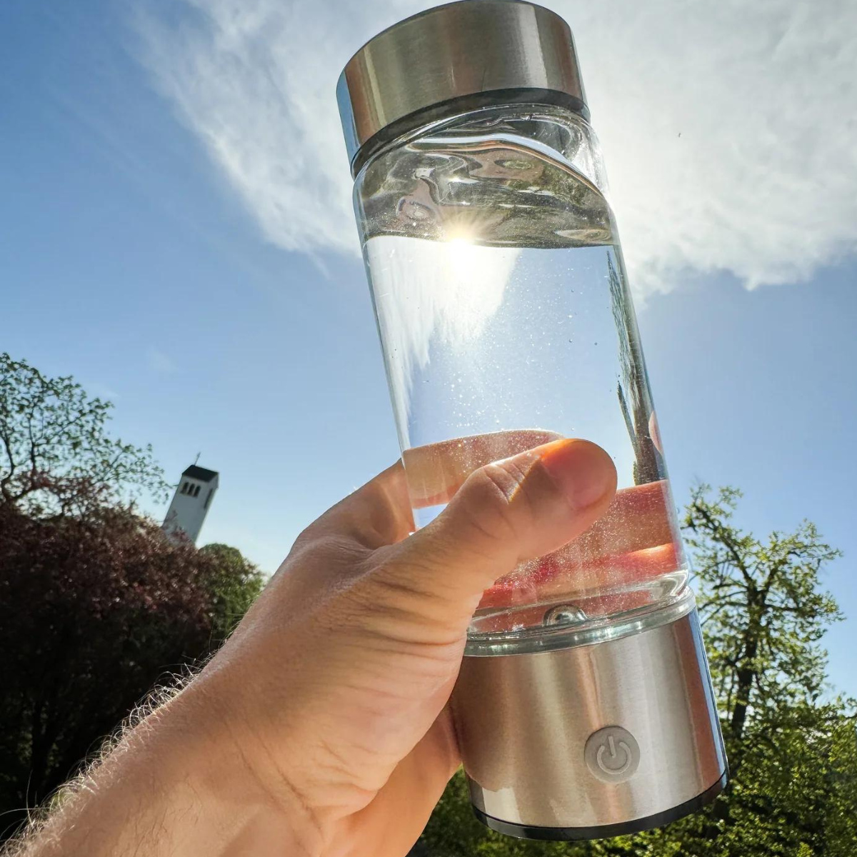 "USB rechargeable hydrogen water bottle, sleek design, enhances wellness, infuses water with molecular hydrogen, anti-inflamm
