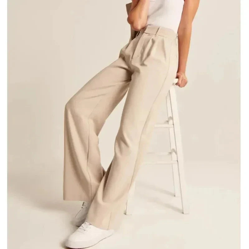 Relaxed Fit Ladies Casual Pants