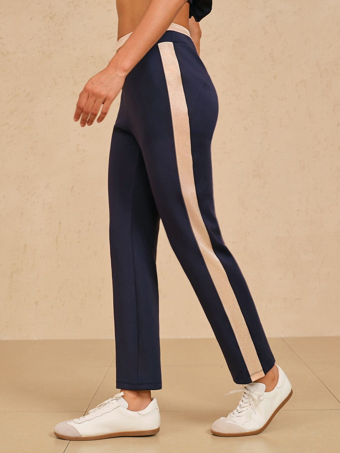 Comfortable 39 Inch Elastic Dark Blue Ankle Pants