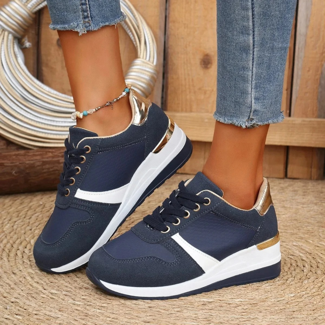 Soft Women's Walking Sneaker