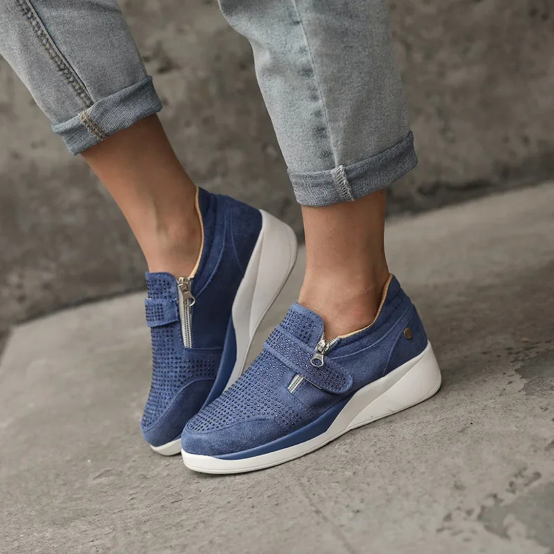 Comfy Women's Athletic Shoe
