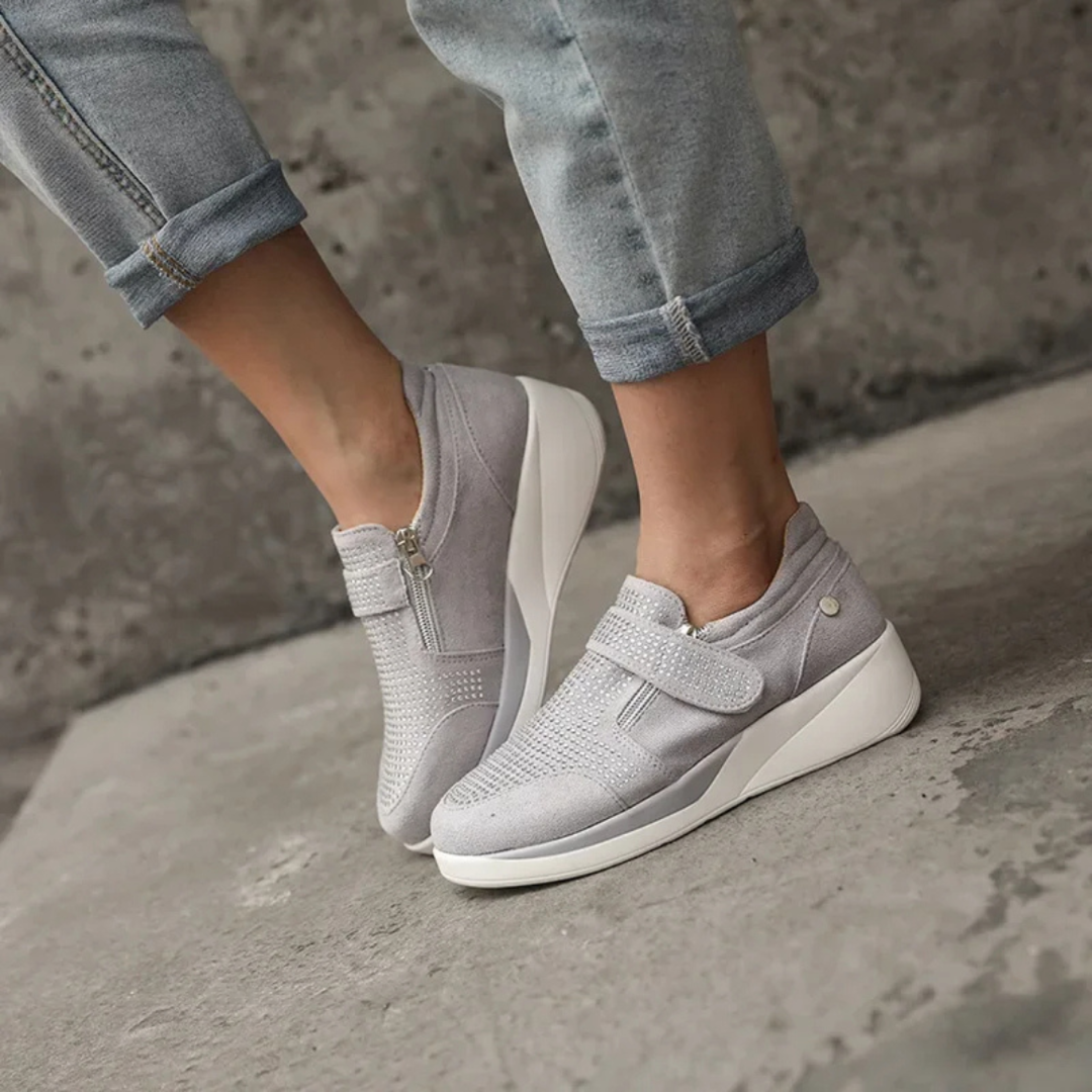 Comfy Women's Athletic Shoe