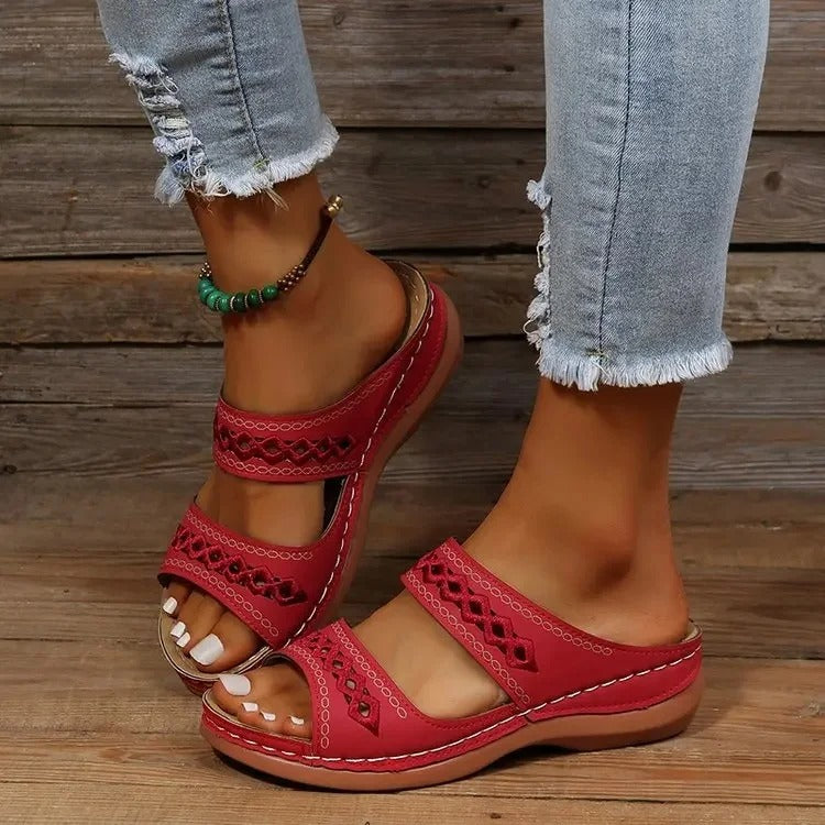 Comfortable Buckle Summer Flip Flops - Luxivelle