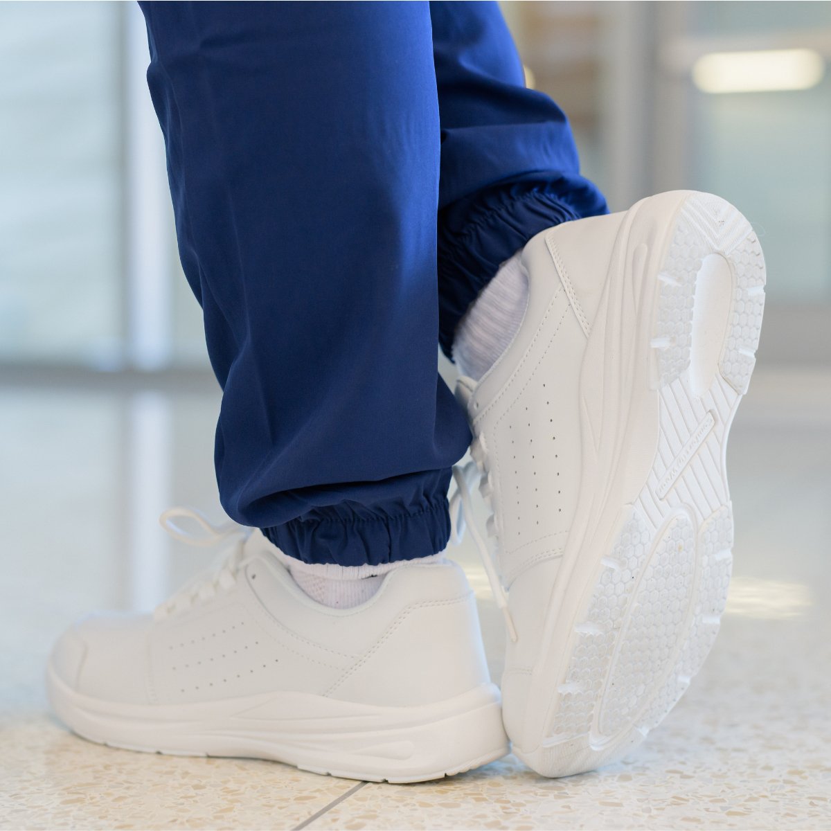 Women's ComfortWear Healthcare Work Shoes - Lexians
