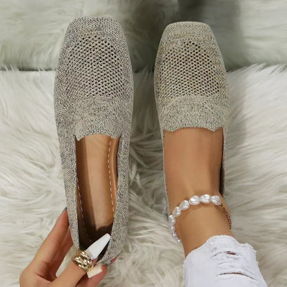 Comfy Women's Slip On Flat Shoes with Round Toe - Luxivelle