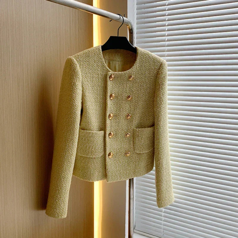 Women's lightweight casual short jacket, perfect chic layer, breathable fabric, versatile colors, stylish for any outfit.