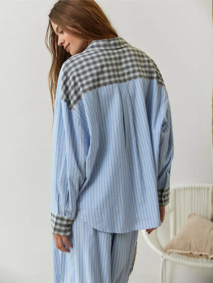"Women's pink pajama set with elegant details, luxurious softness, and a relaxed fit, perfect for sleep and lounge."