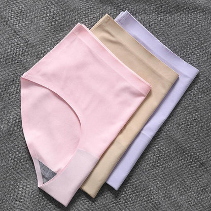 "Women's seamless silky briefs 5-pack, sleek design, invisible support, soft fabric, comfortable fit, no visible lines"
