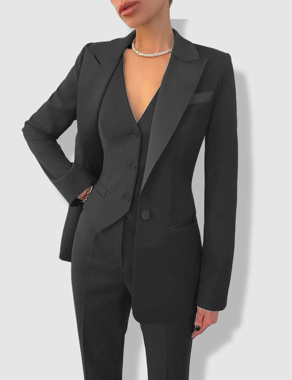 Classic Fit Women's Two Piece Suit Set - Luxivelle